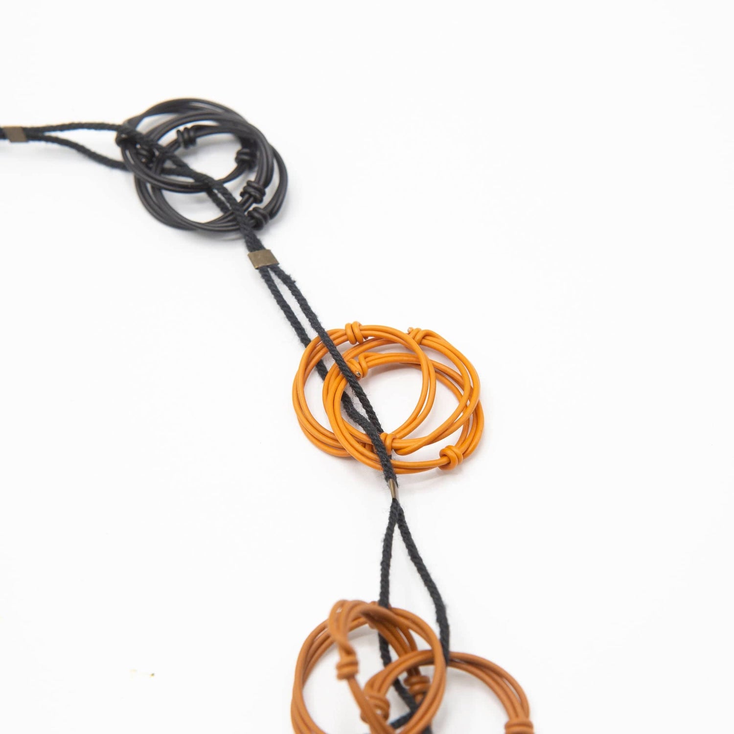 BEVERLY SMART Sautoirs Collier rope artisanal en fil de cuivre, délicat et unique