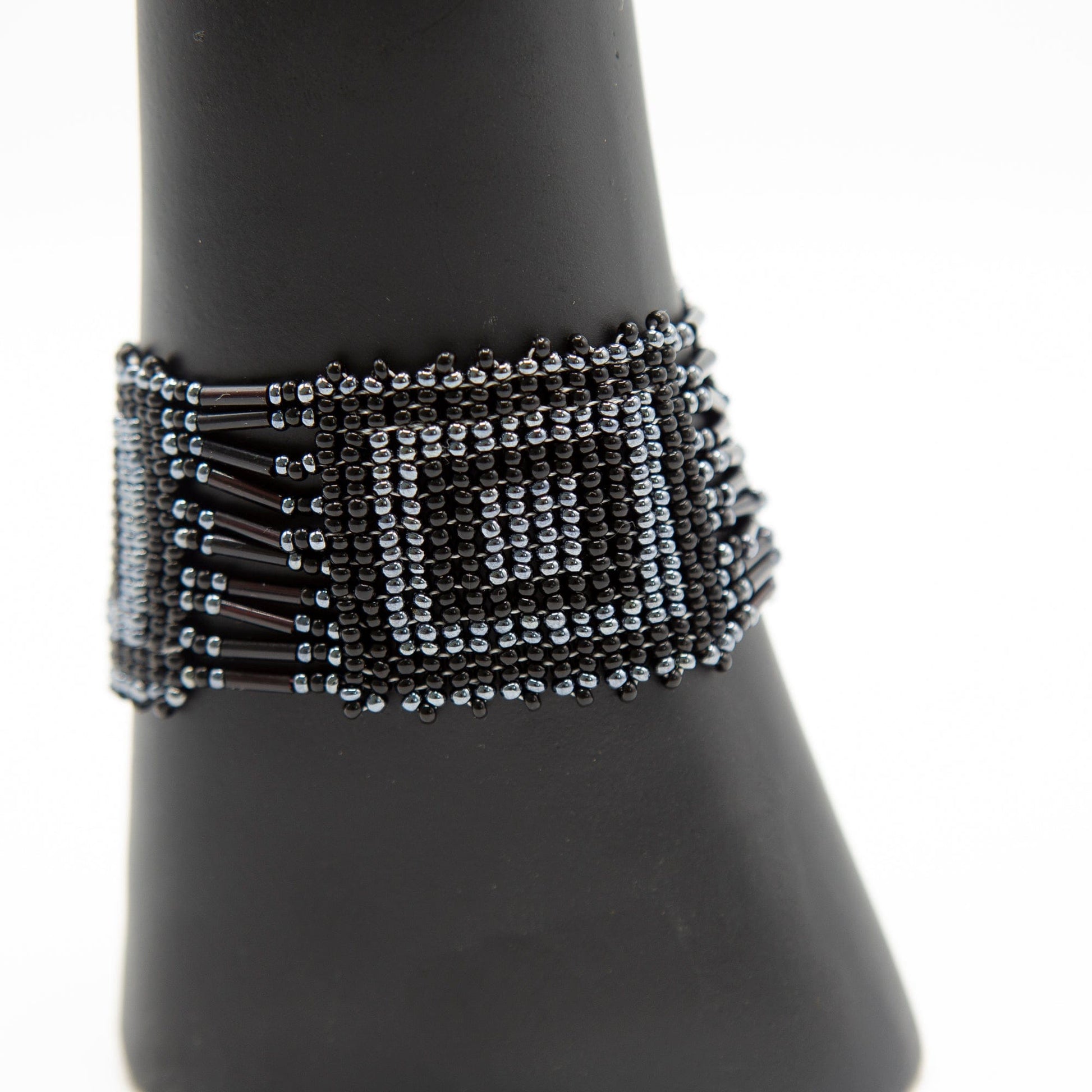 BEVERLY SMART souples Gris/Noir Bracelet en carrés de perles
